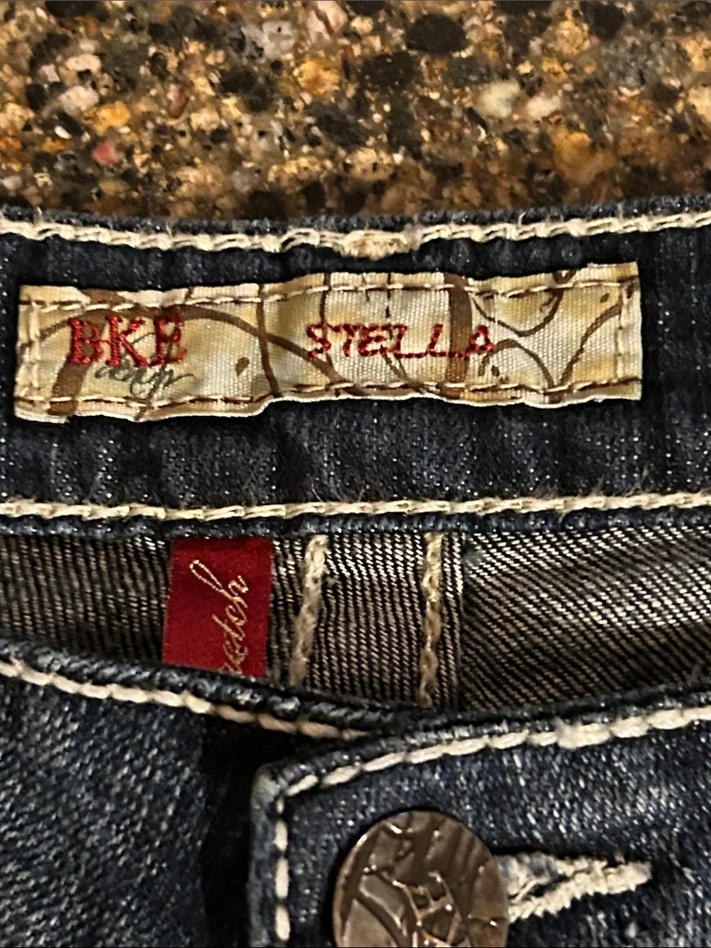 BKE Stella Distressed Capri Jeans